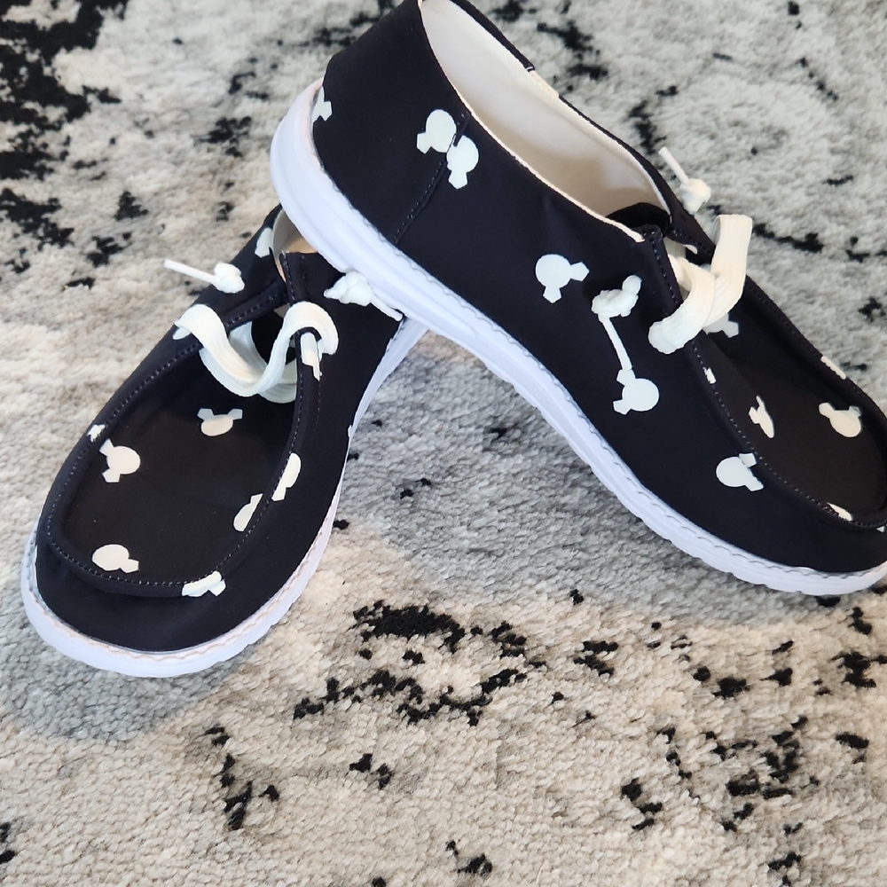 Women's Black and White Casual Shoes